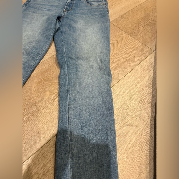 Old Navy Mid-Rise Rockstar Super Skinny Jean - 25”length - Picture 4 of 7